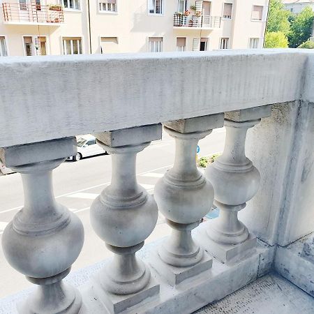Casa Bianca - 2 Bedroom Design Apartment ตรีเอสเต ภายนอก รูปภาพ