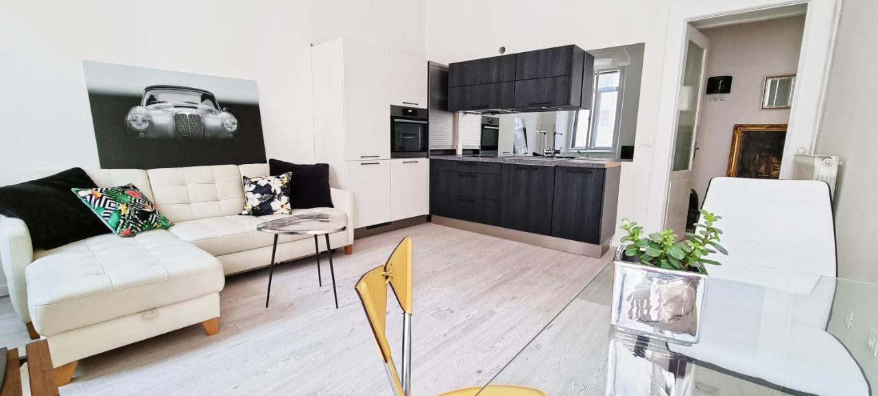 Casa Bianca - 2 Bedroom Design Apartment ตรีเอสเต ภายนอก รูปภาพ